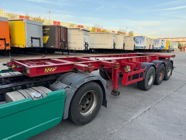 Schwarzmüller  3-Achs Container Chassis 20+30 Fuß BPW-Achsen