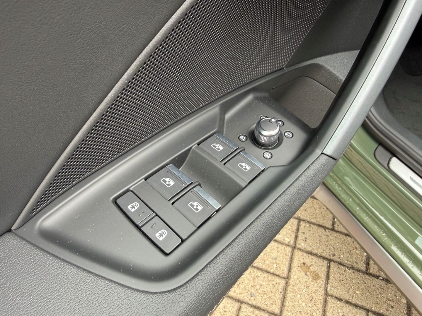 Fahrzeugabbildung Audi A3 TFSI Sportback S-Line Sport Pano Digi LED ACC
