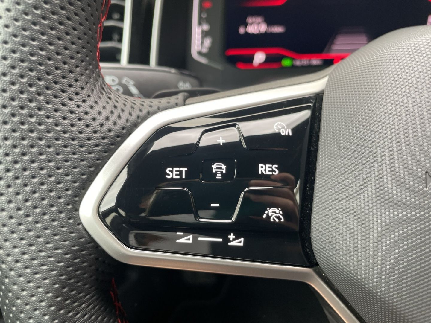 Polo GTI 2.0TSI DSG Kamera/ACC/Keyless/Beats/App