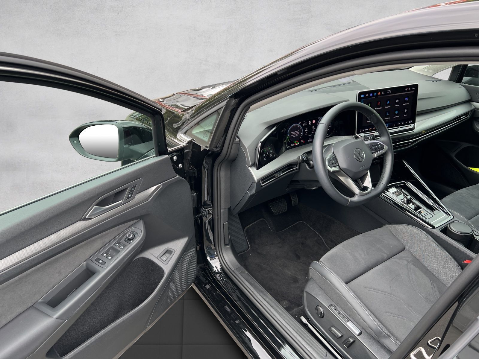 Golf VIII Style 1.5 TSI DSG eHybrid AHK*Pano*Nav