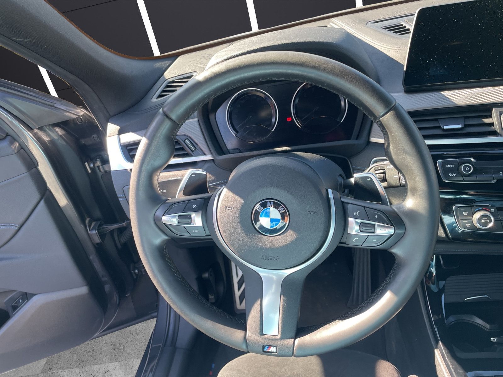 Fahrzeugabbildung BMW X2 M35i xDrive *Automatik*Allrad*Head-up*H&K*
