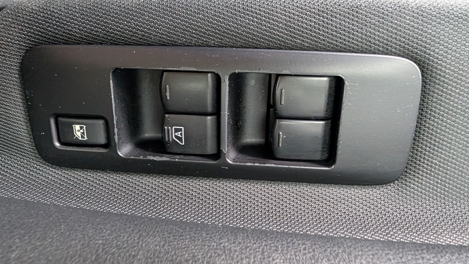 Fahrzeugabbildung Nissan Qashqai+2 2.0i 4x4 * AHK * Navi * Pano Acenta 7-