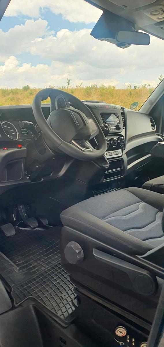 Iveco Daily 35S18 Schiebeplane LKW Schlafkabine & StHz