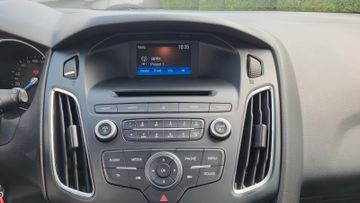 Fahrzeugabbildung Ford Focus Trend 5-Türig 1,6 Ltr.-4 Zyl.