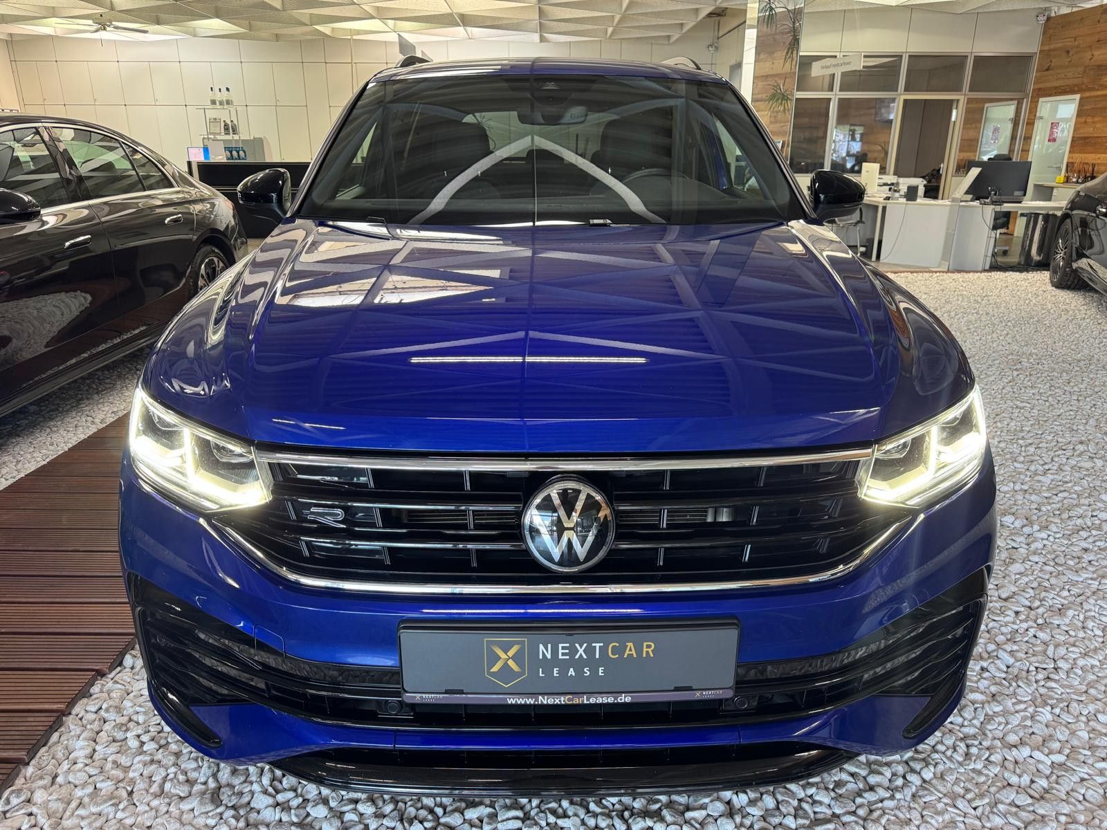 Volkswagen Tiguan R-Line 4Motion Black imagem 2