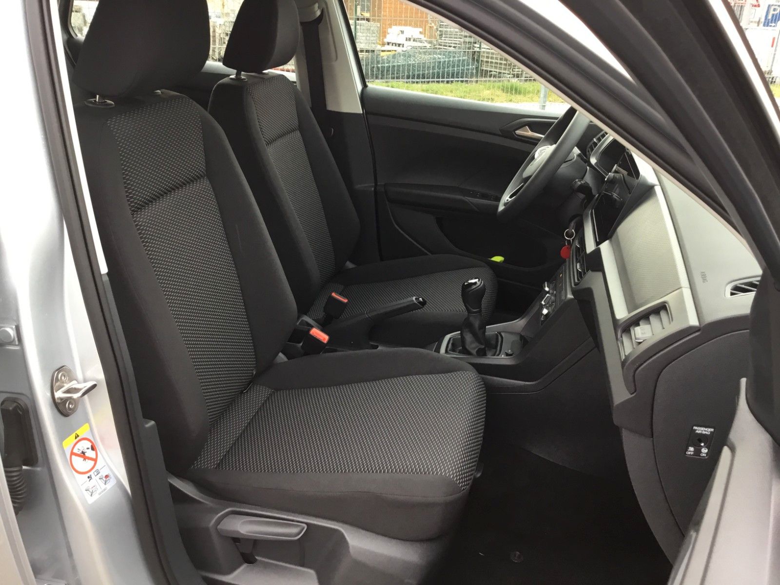 Fahrzeugabbildung Volkswagen T-Cross 1.0 TSI Life+Sitzheizung+LED+16" GJR