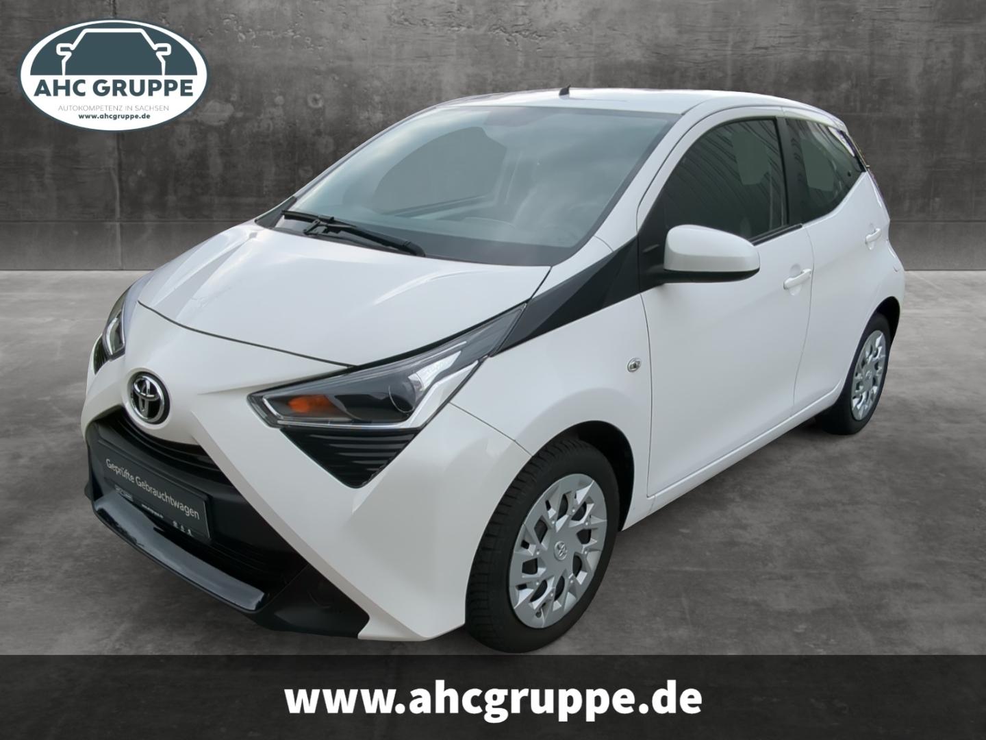 Toyota Aygo 1.0 VVT-i 5-Türer x-play, Klima, AHK für Ra