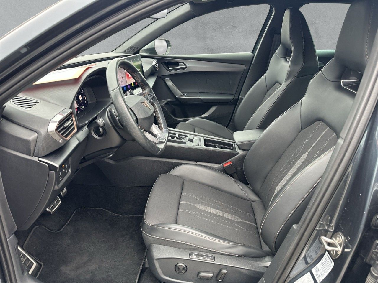 Fahrzeugabbildung CUPRA Leon Sportstourer 2.0 TSI 245 PS DSG