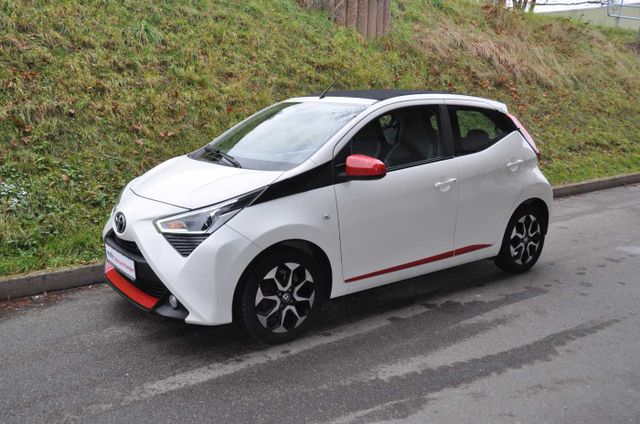 Toyota Aygo 5-Türer x-sky