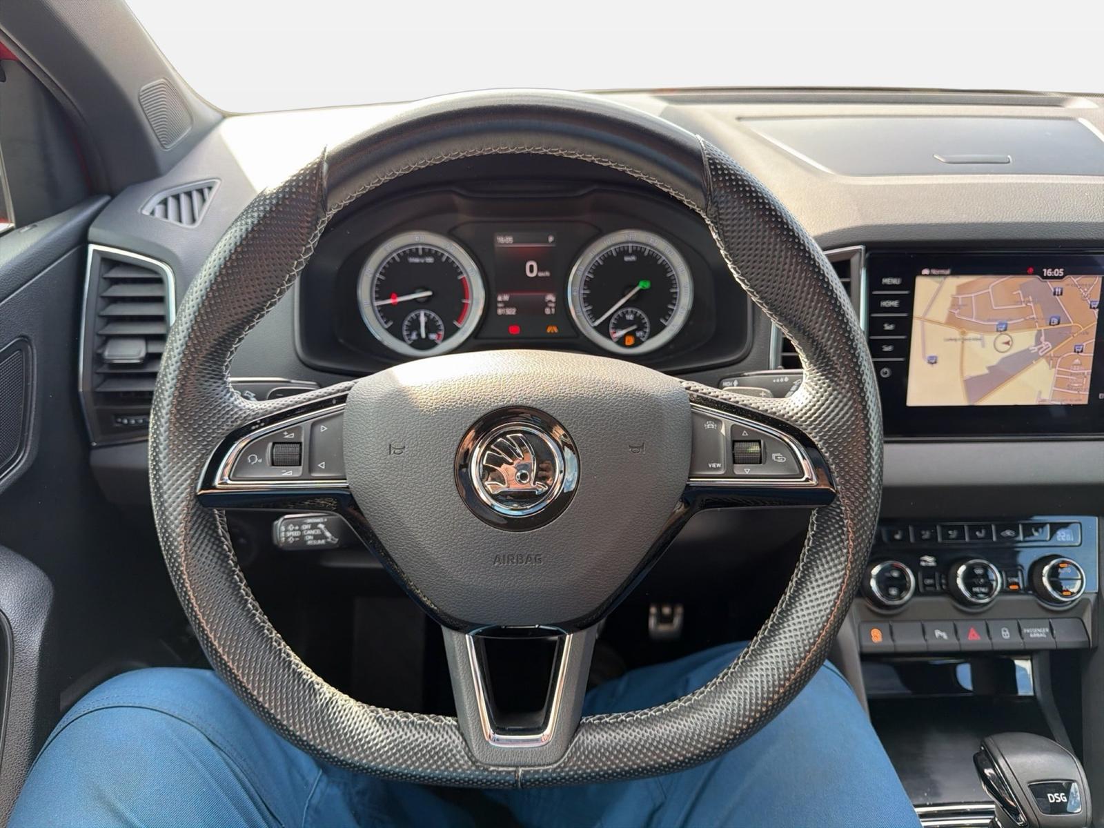 Skoda Karoq Sportline 1.5l TSI 110kW 7-Gang-DSG AHK SD