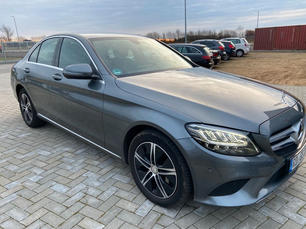 Mercedes-Benz C 220