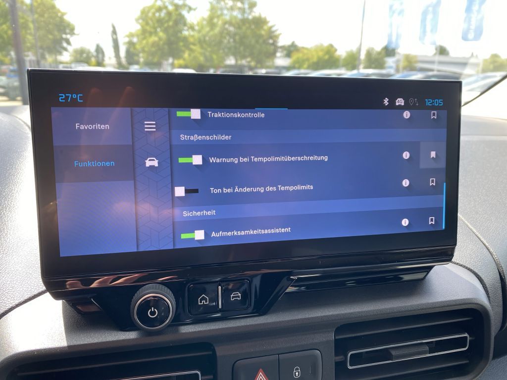 Fahrzeugabbildung Citroën Berlingo M Benzin 110 PLUS *Sitzh.*Cam*Klimaau.*