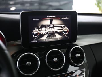 Mercedes-Benz C 250 AVANTGARDE 9G LED NAVI COMAND PANORAMA