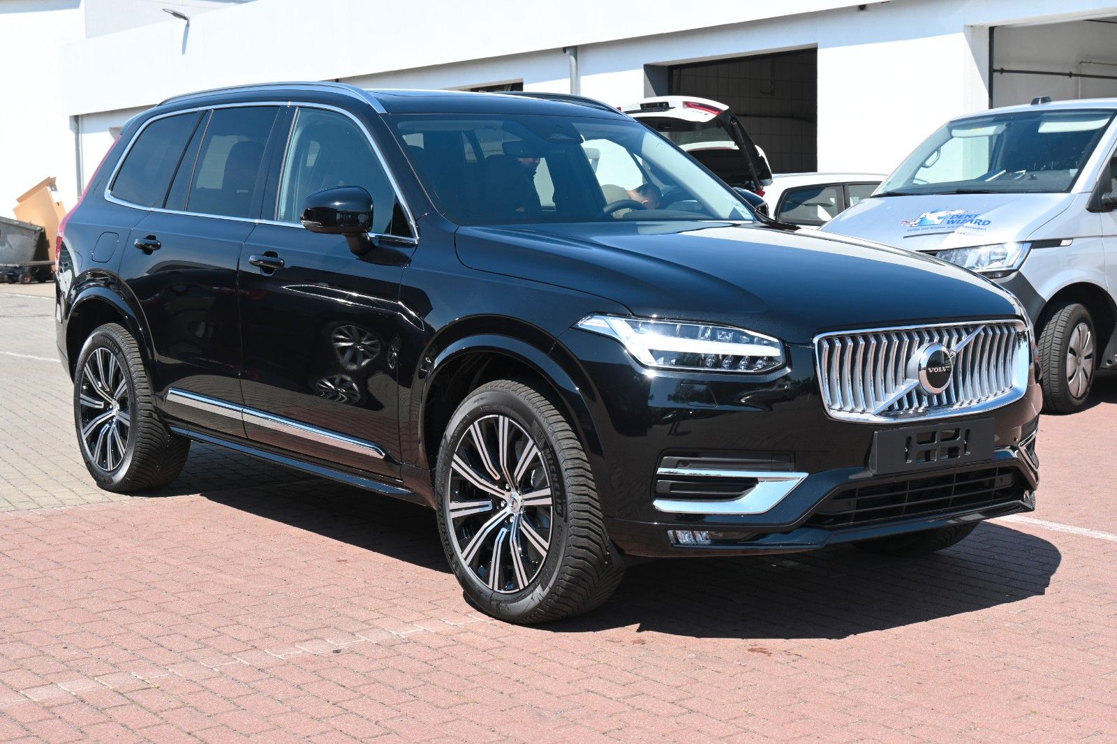 Fahrzeugabbildung Volvo XC90 B5 D AWD Plus Bright