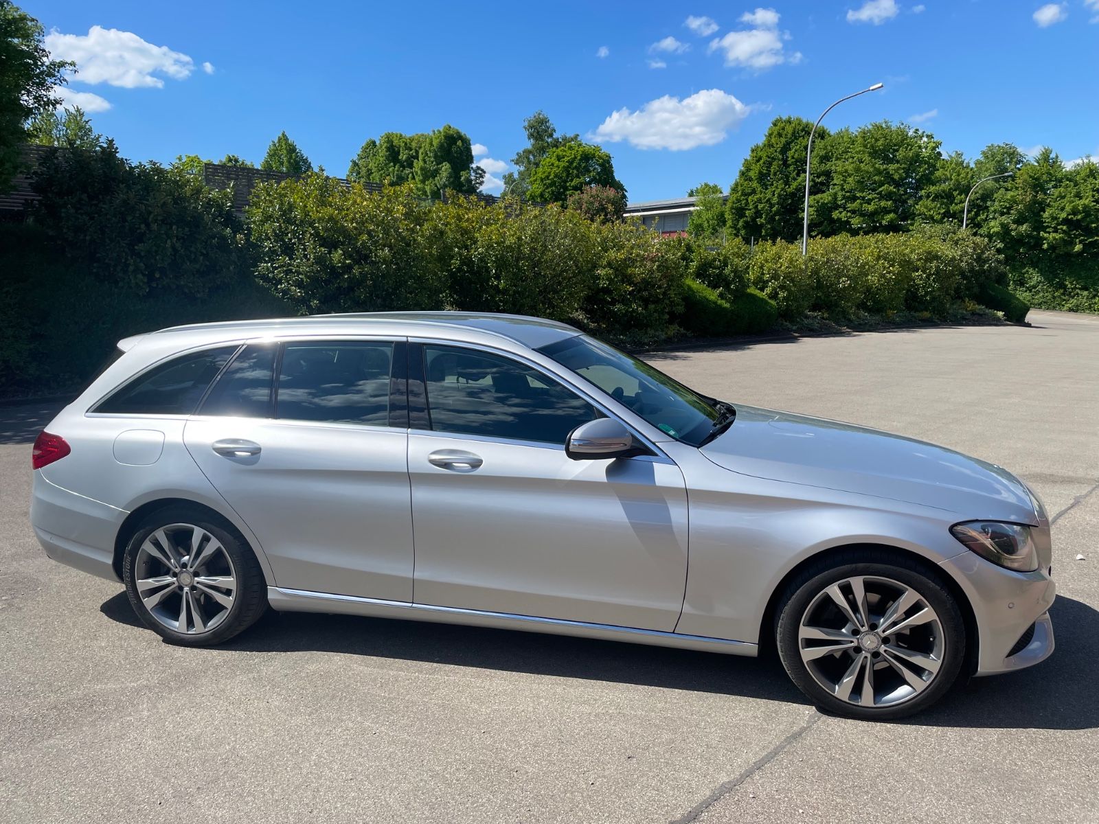MERCEDES-BENZ C 220