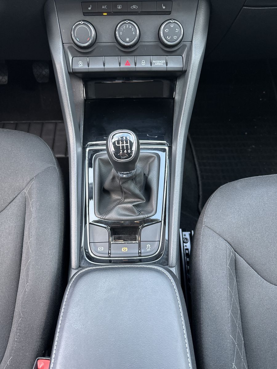 Fahrzeugabbildung SKODA Kodiaq 1.5 TSI Active NAV+LED+CARPLAY+TEMPOMAT