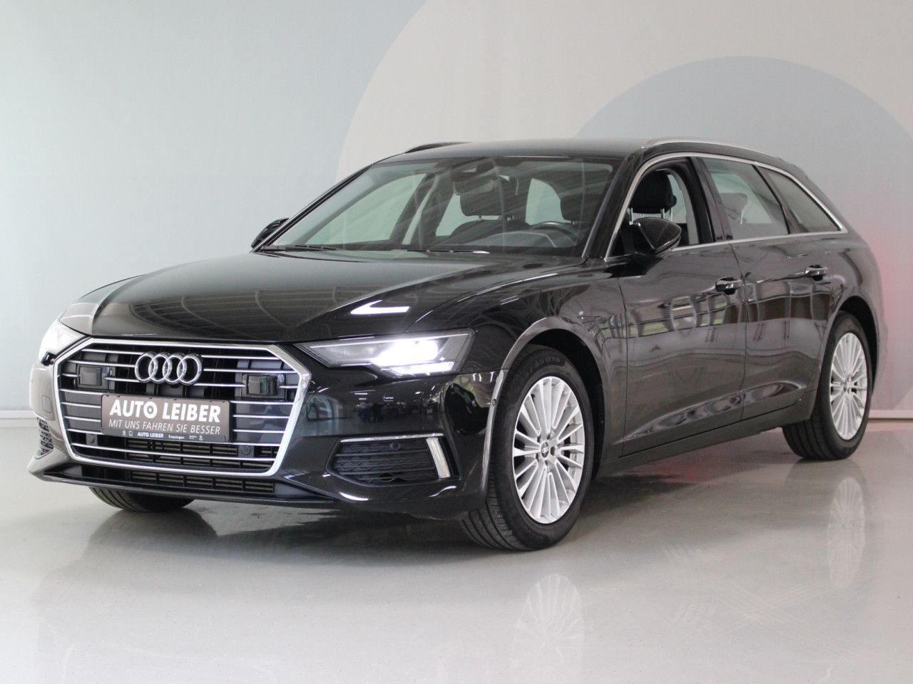 Fahrzeugabbildung Audi A6 Avant 45 TFSI design Leder/LED/ACC/RFK