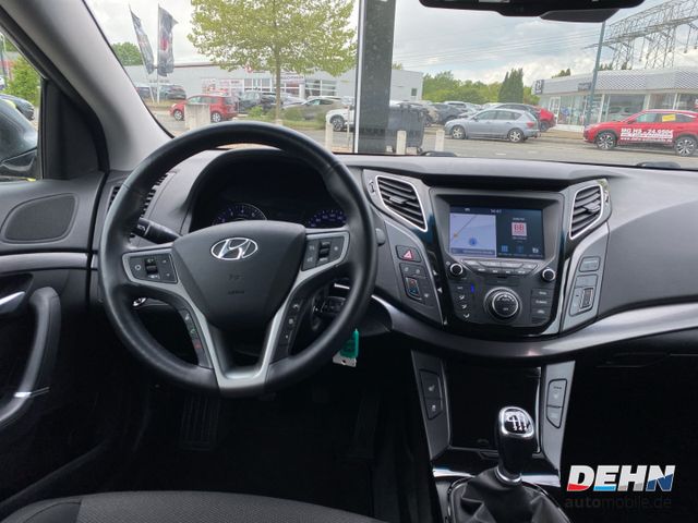 Hyundai i40cw 1.6 GDI blue Space Sicherheits-Navigation