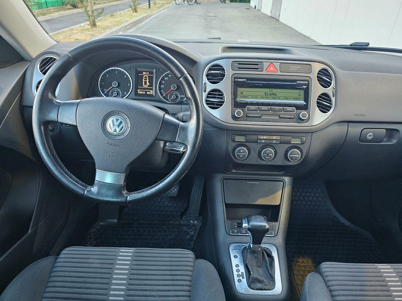 Volkswagen Tiguan 2009 — photo 15