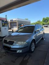 Skoda Octavia 1.9tdi SUPER ZUSTAND KLIMA AHK - Skoda Octavia aus 2005 mit Diesel-Antrieb