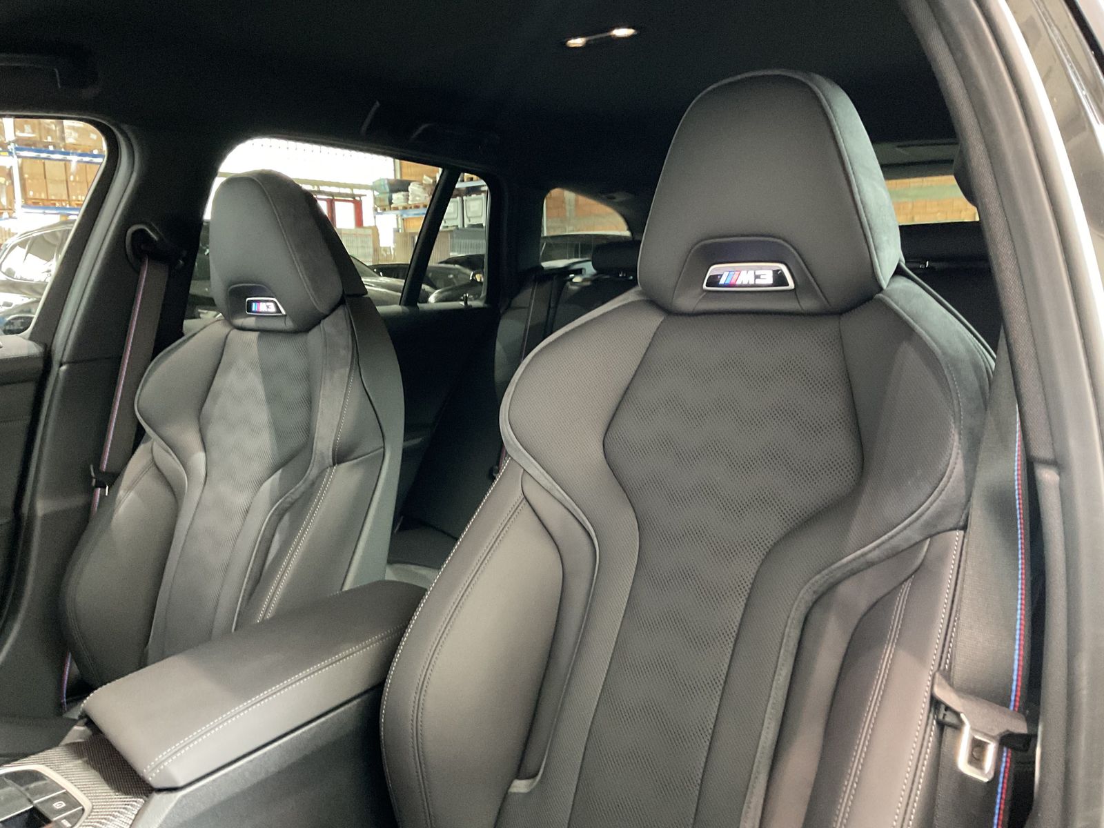 Fahrzeugabbildung BMW M3 Touring Sitzbelüftung vorn, HK Surround, Komf