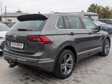 Volkswagen Tiguan 2.0 TSI DSG R-Line 4MSTHZ*AHK*LED*ACC - Volkswagen Tiguan R mit Benzin-Antrieb