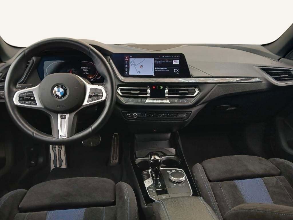 Fahrzeugabbildung BMW 218 i M Sport Gran Coupé Pano HuD Memory Schale