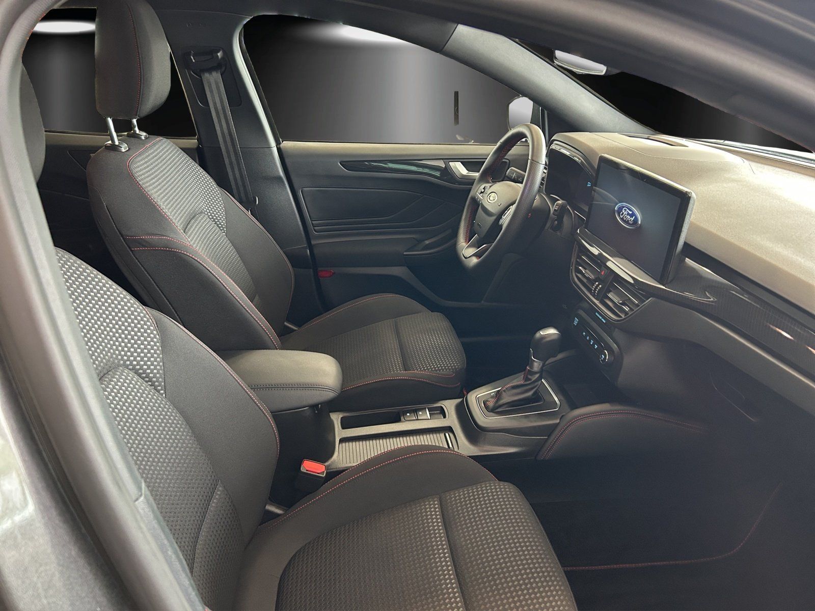 Fahrzeugabbildung Ford Focus 1.0 ST-Line X Aut./LED/ACC/KAMERA/AHK/NAVI