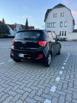 Hyundai Sparsamer und zuverlässiger Hyndai i 10 id... - : Kleinwagen, Sparsame