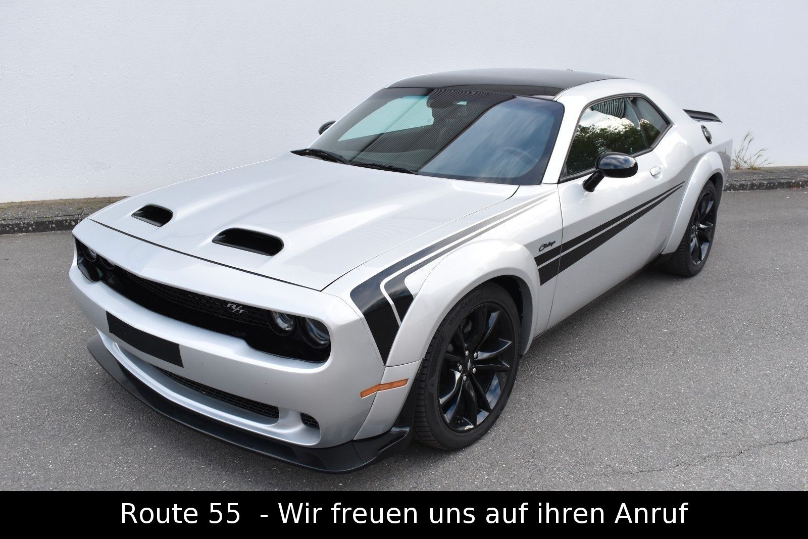 Dodge Challenger - 1