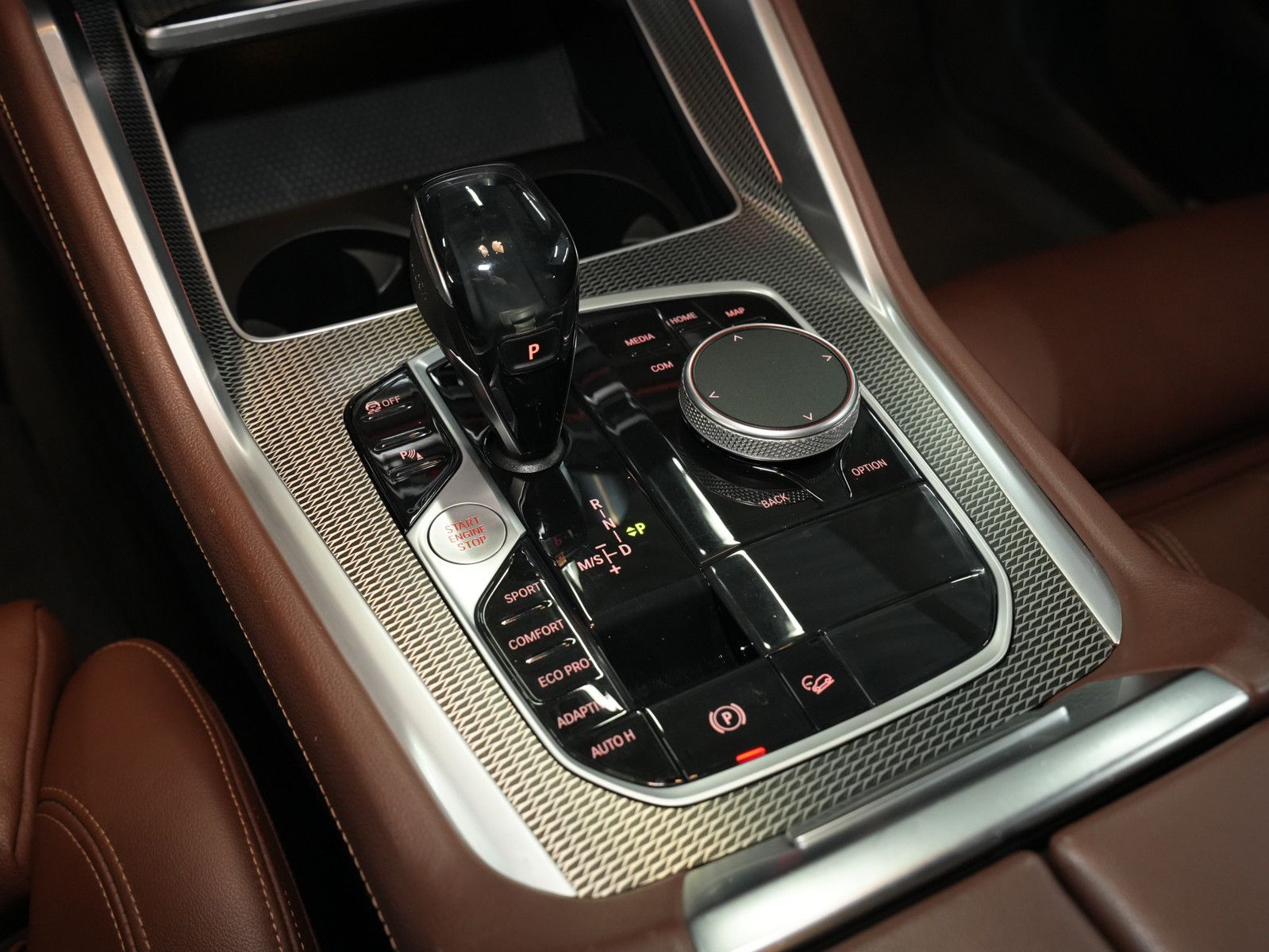 Fahrzeugabbildung BMW X6 M-Sport - 21"Y-M|LiveCockpitPro|Vernasca|360°