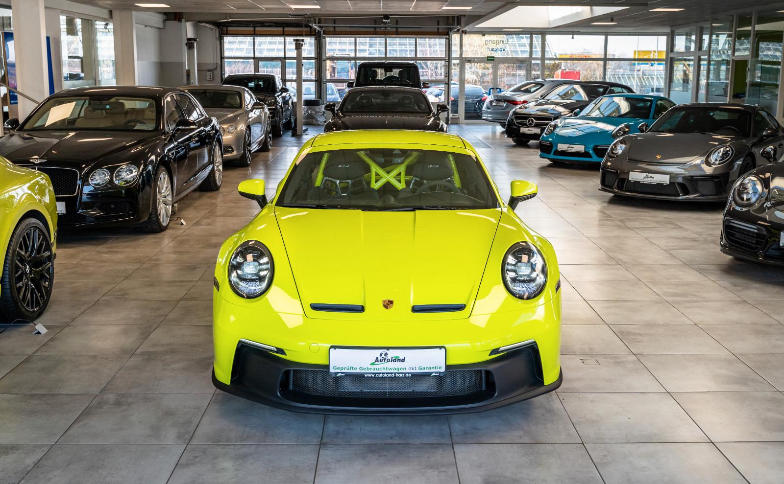 showroom-image-main