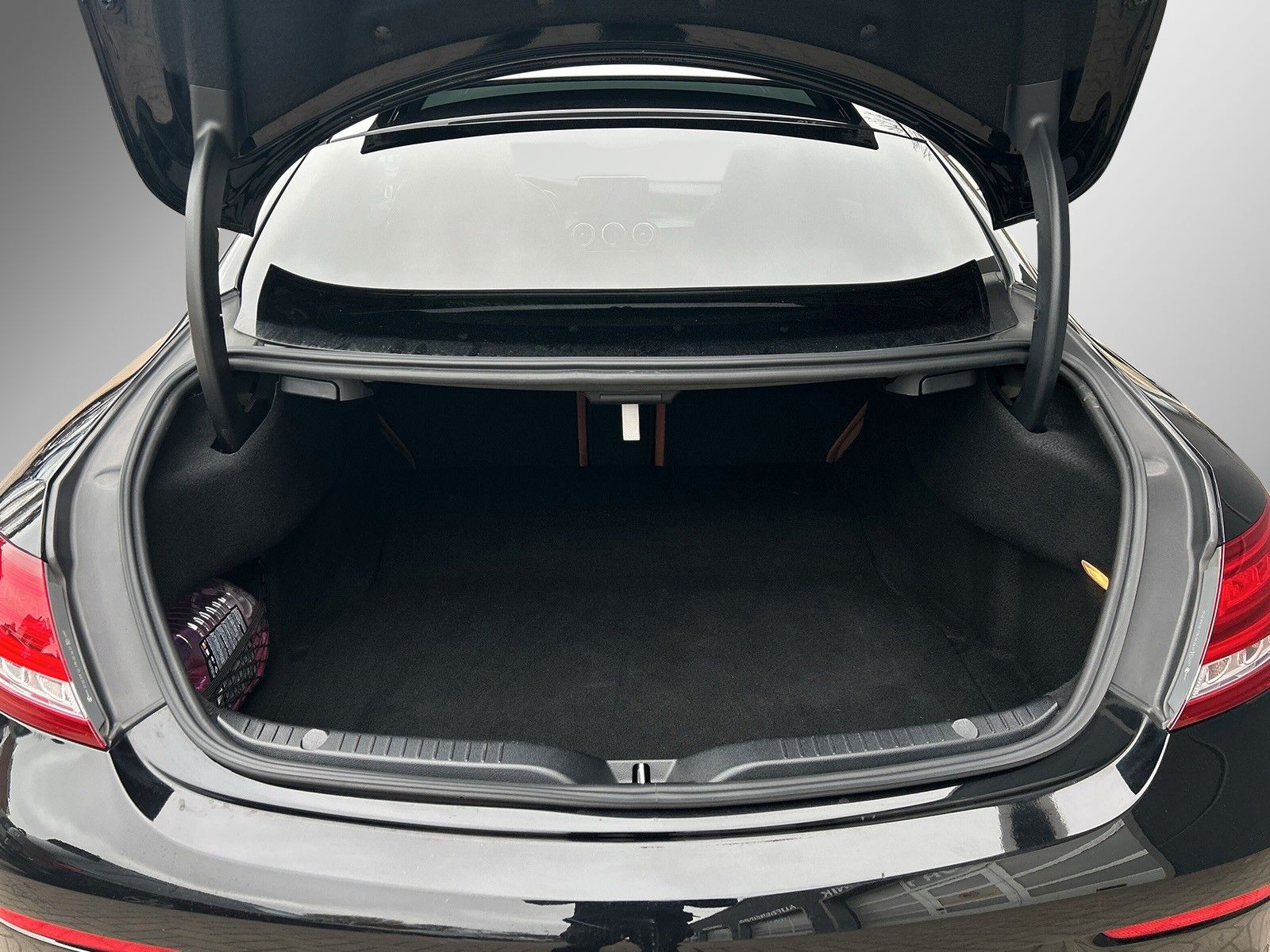 Fahrzeugabbildung Mercedes-Benz C 400 4Matic *AMG-Line*Panorama*Vollleder*Kamera