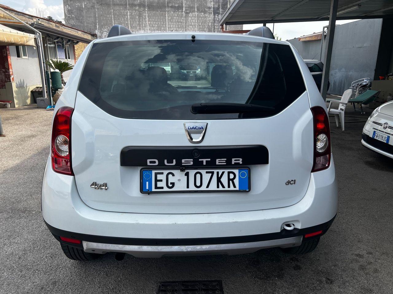 Dacia Duster 2011 — салон
