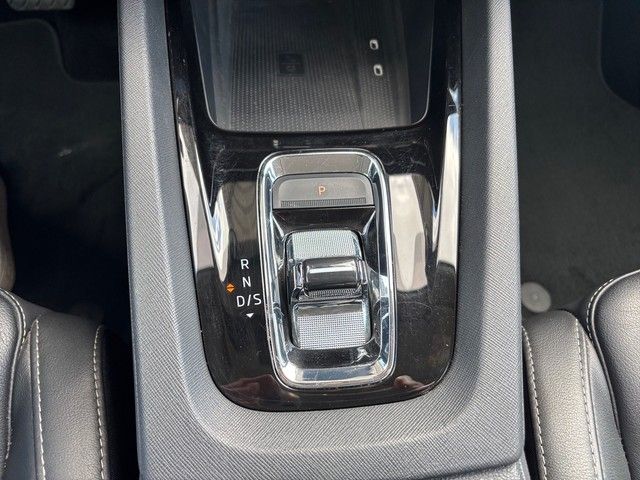 Fahrzeugabbildung SKODA Octavia Combi 2.0TDI DSG Style STNDHZ+MEMORY+LED
