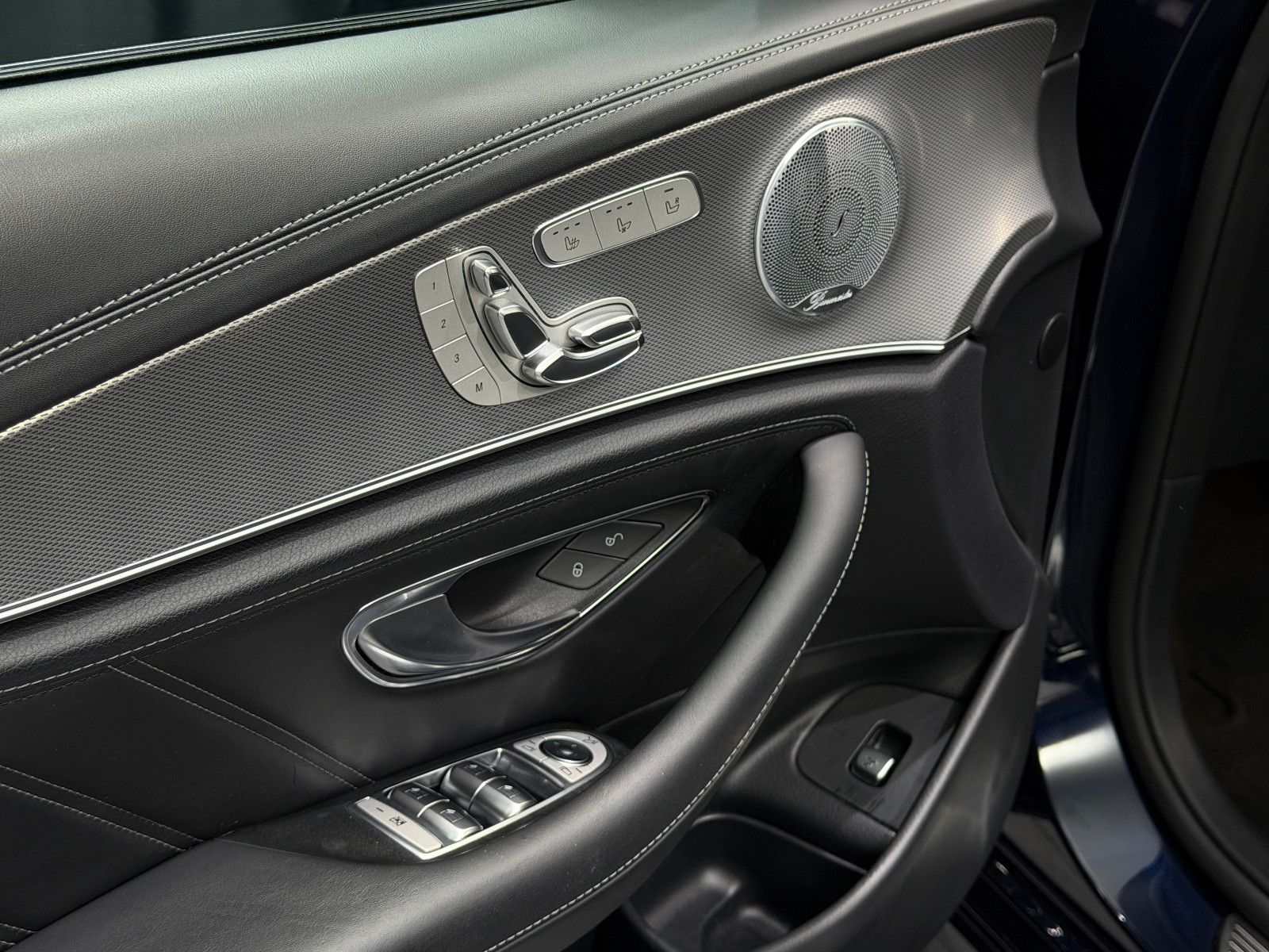Fahrzeugabbildung Mercedes-Benz E 63 S AMG 4Matic+ |3D-BURMESTER|VOLL