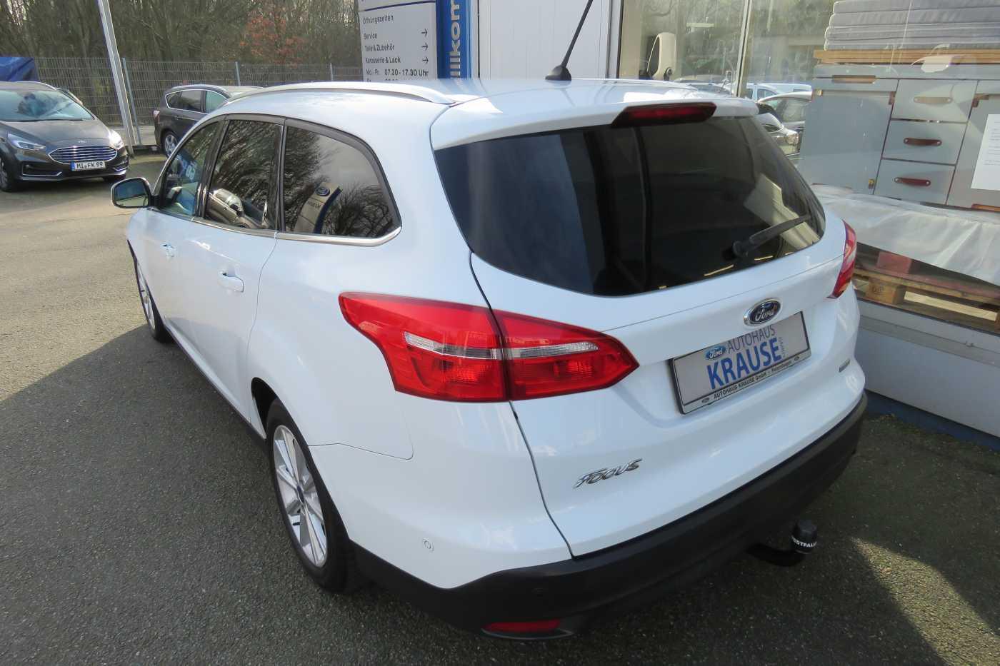 Ford Focus Turnier Titanium Navi AHK 81TKM