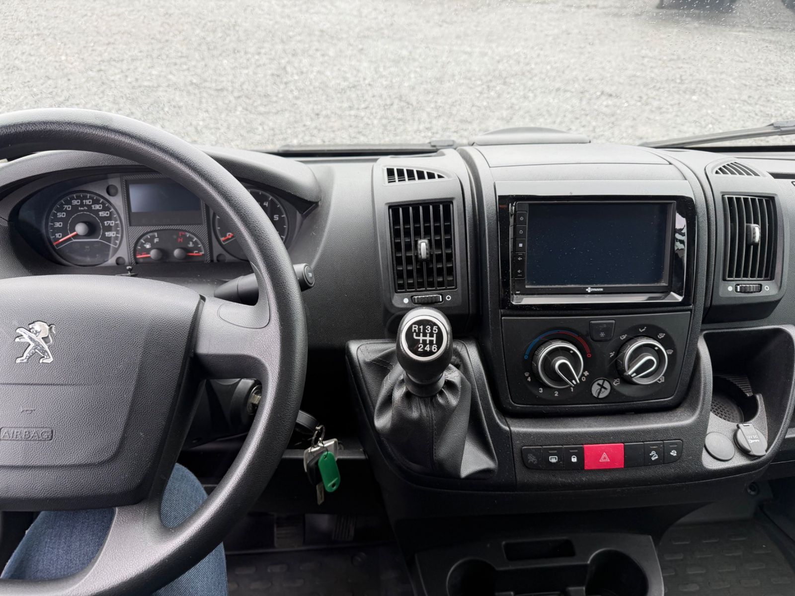 Fahrzeugabbildung Peugeot Boxer Koffer LBW