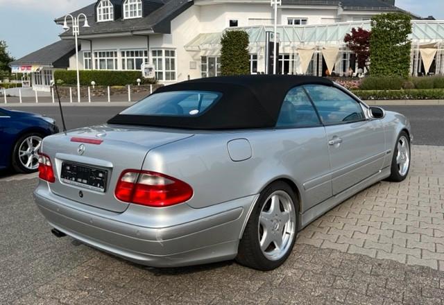 Mercedes-Benz CLK 320