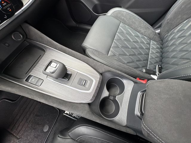 Nissan Qashqai Tekna °Premium Paket°HUD*Pano*Navi*Leder