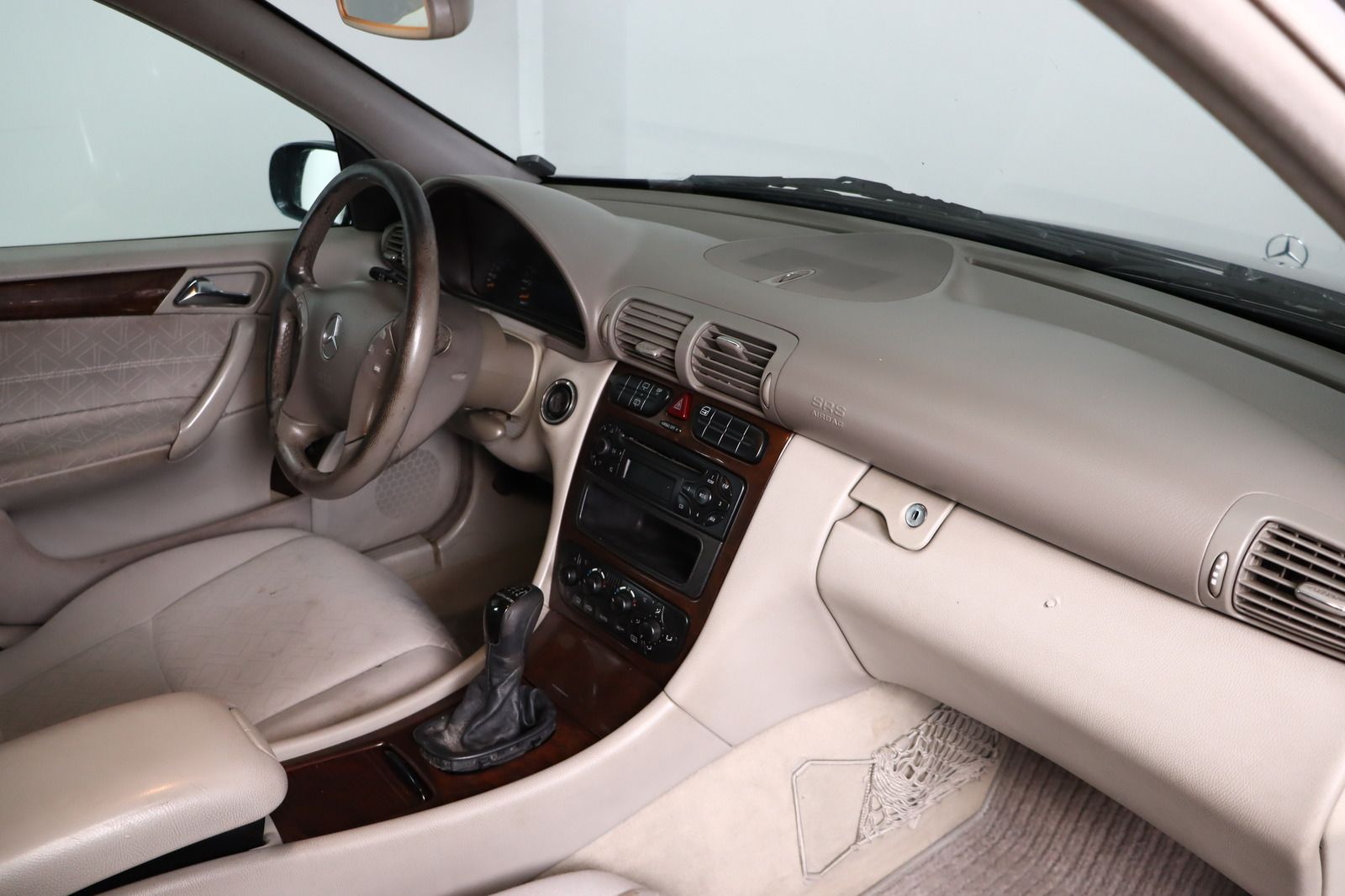 Fahrzeugabbildung Mercedes-Benz C 220 CDI T ELEGANCE