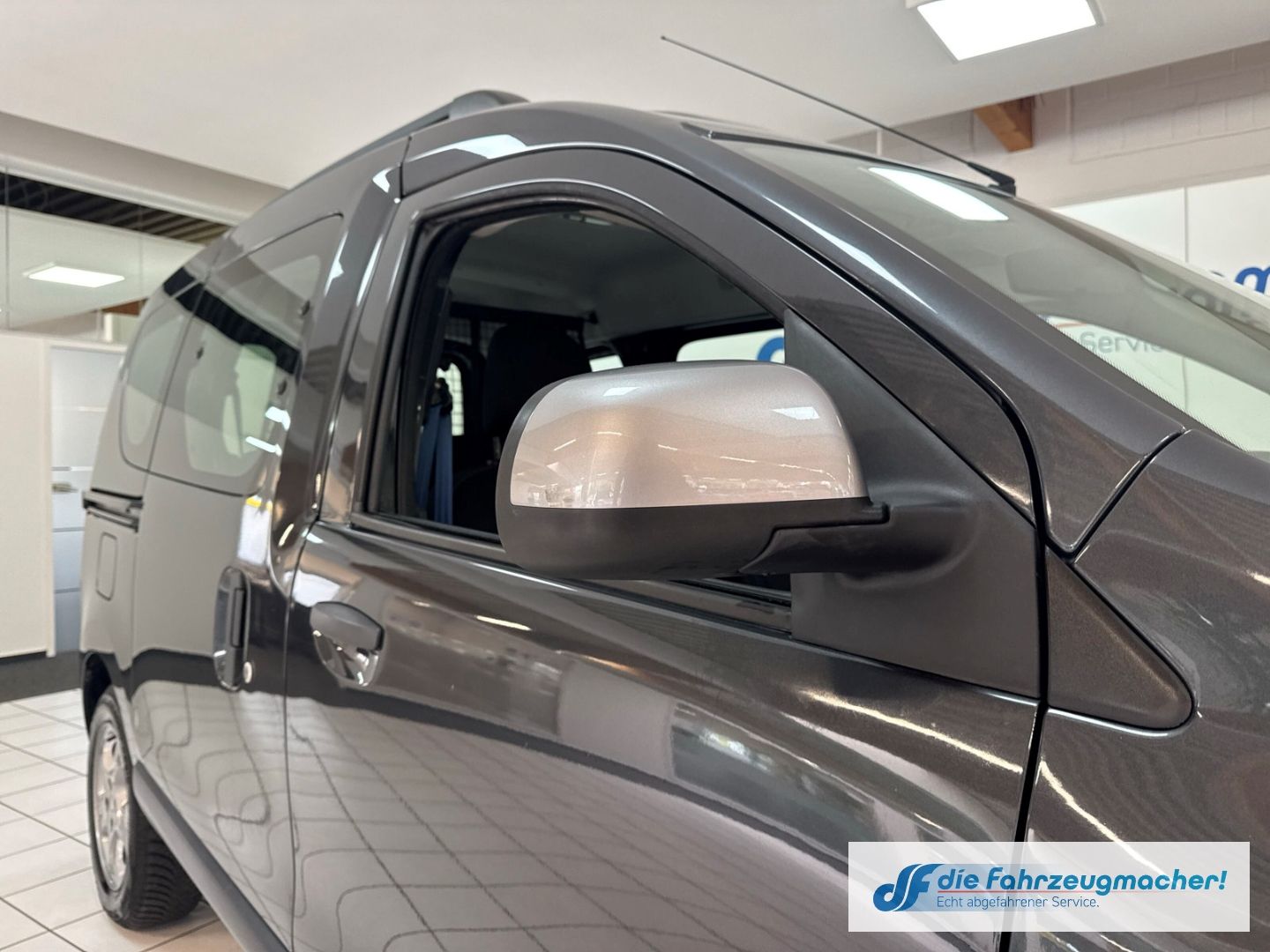 Fahrzeugabbildung Dacia Dokker Celebration ACC Apple CarPlay Android Aut