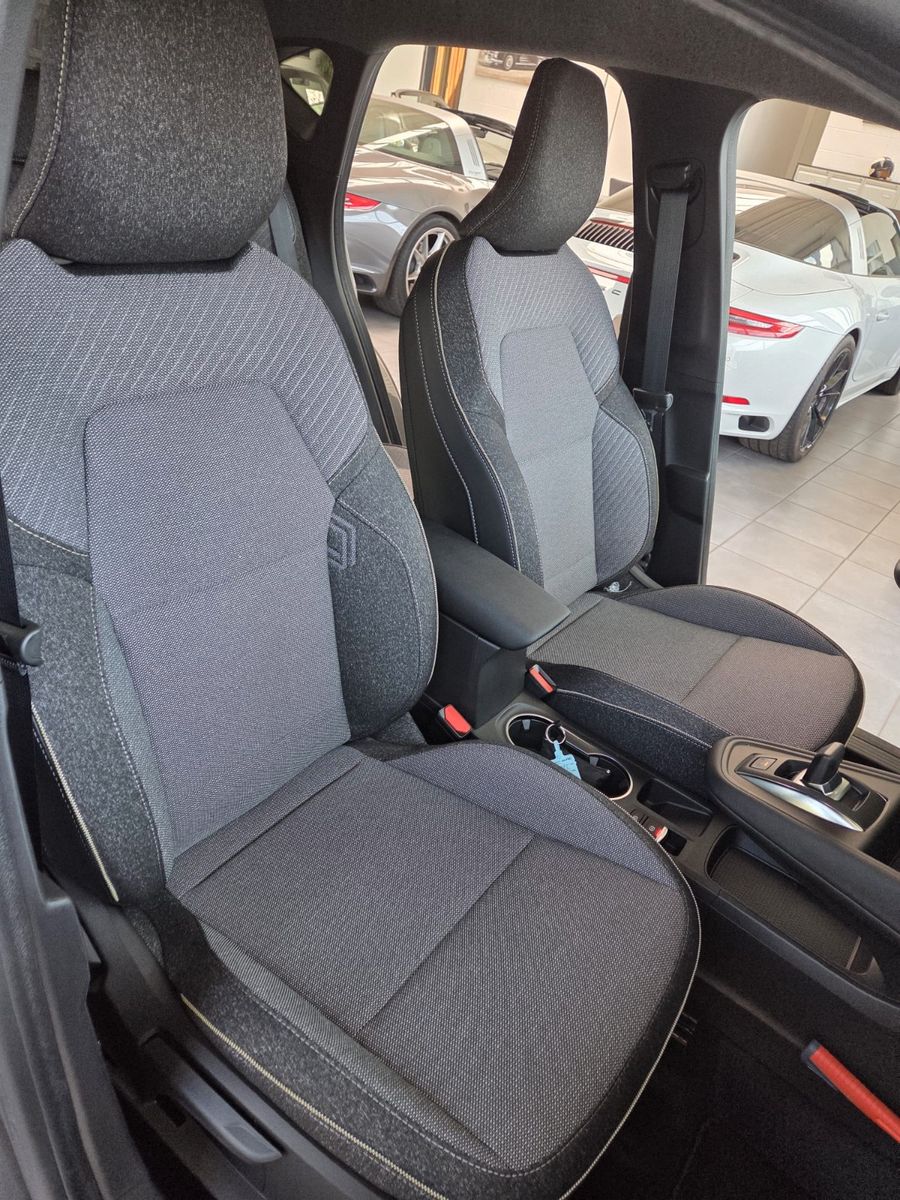 Fahrzeugabbildung Renault Captur Full Hybrid E-Tech 160 Esprit Alpine