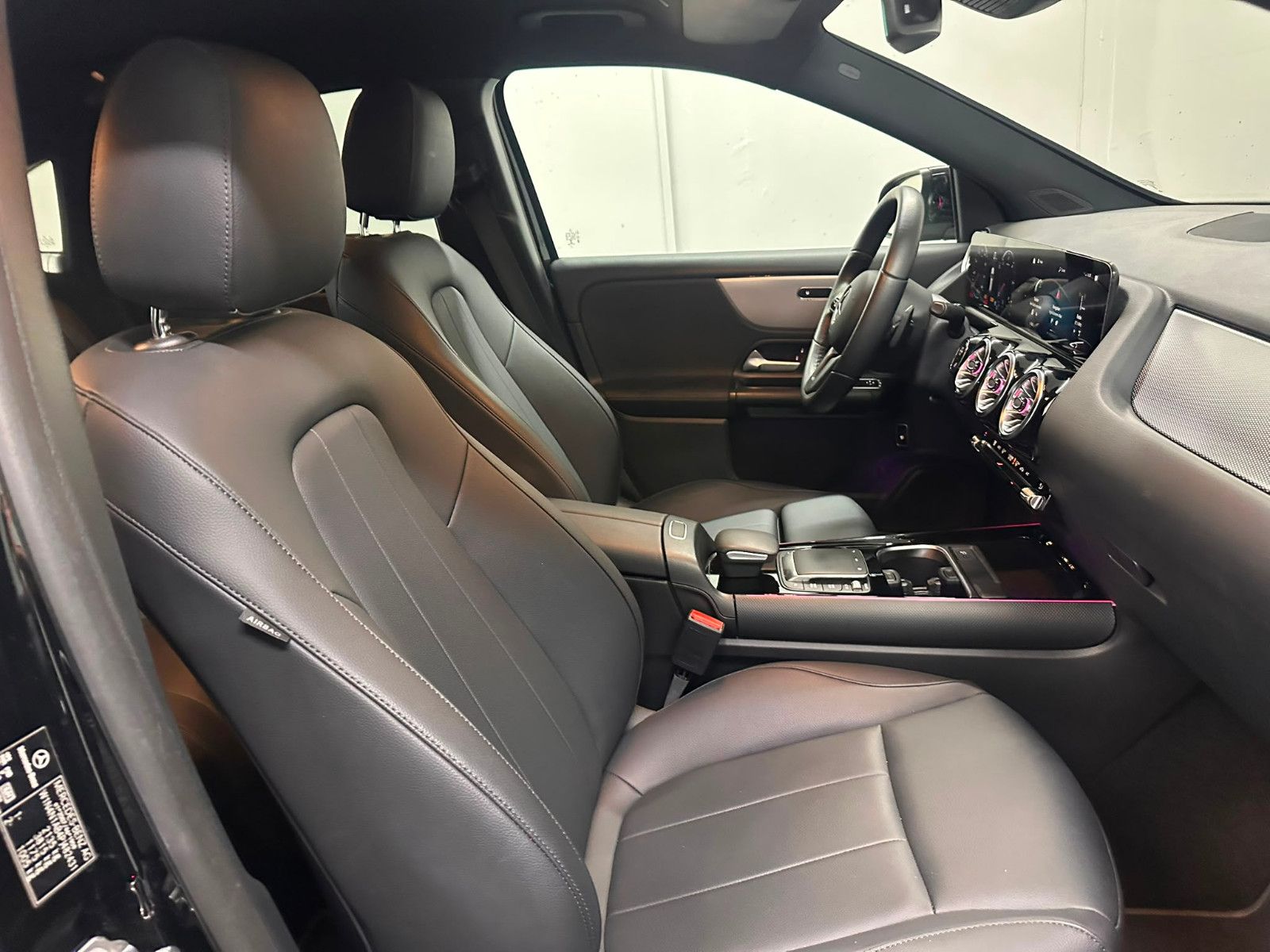 Fahrzeugabbildung Mercedes-Benz GLA 180 d DCT *STYLE*DISTRO*KEYLESS*KAMERA*LED*
