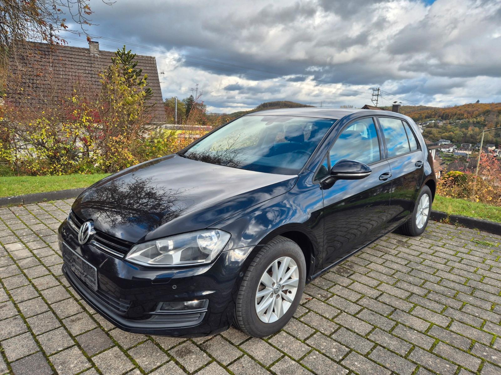 Volkswagen Golf VII Lim. Trendline Automatik
