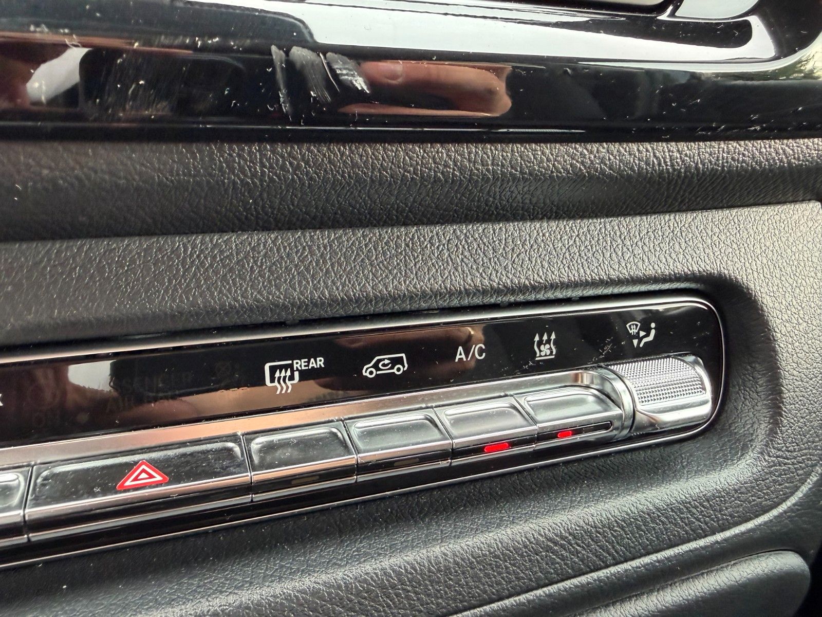 Fahrzeugabbildung Mercedes-Benz Vito 116 CDI 9G 4x4 Tourer Extral AHK2,5 Stdh