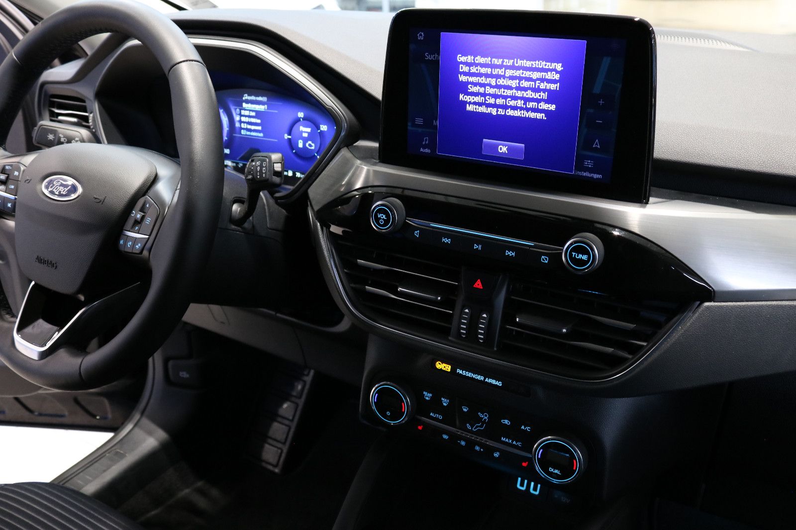 Fahrzeugabbildung Ford Kuga Plug-In Hybrid Titanium X/Kamera