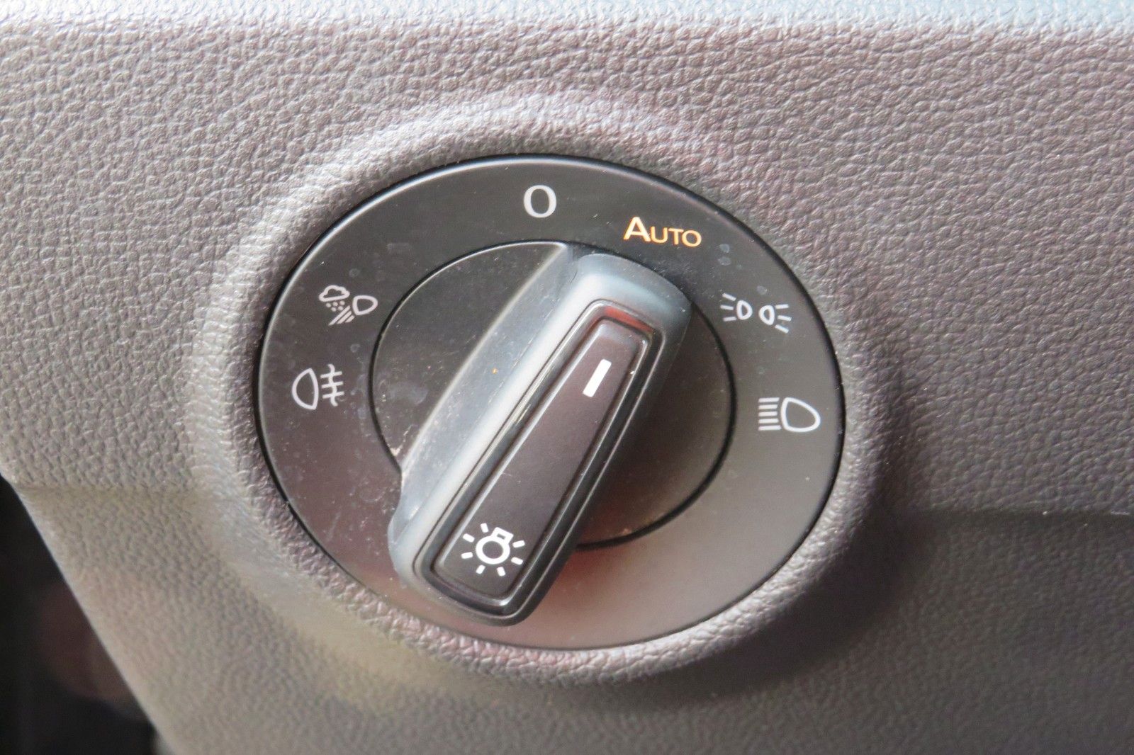 Fahrzeugabbildung Volkswagen T-Roc Life LED AHK KAMERA ACC NAVI 1.HD