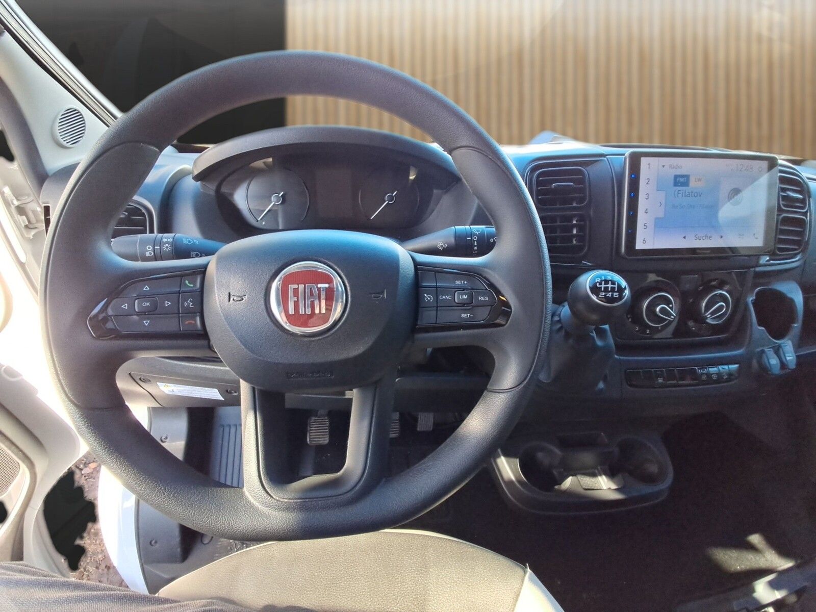 Fahrzeugabbildung Forster T FT745EB TV/Sat/Navi/Markise/Solar/Fahrradträ.