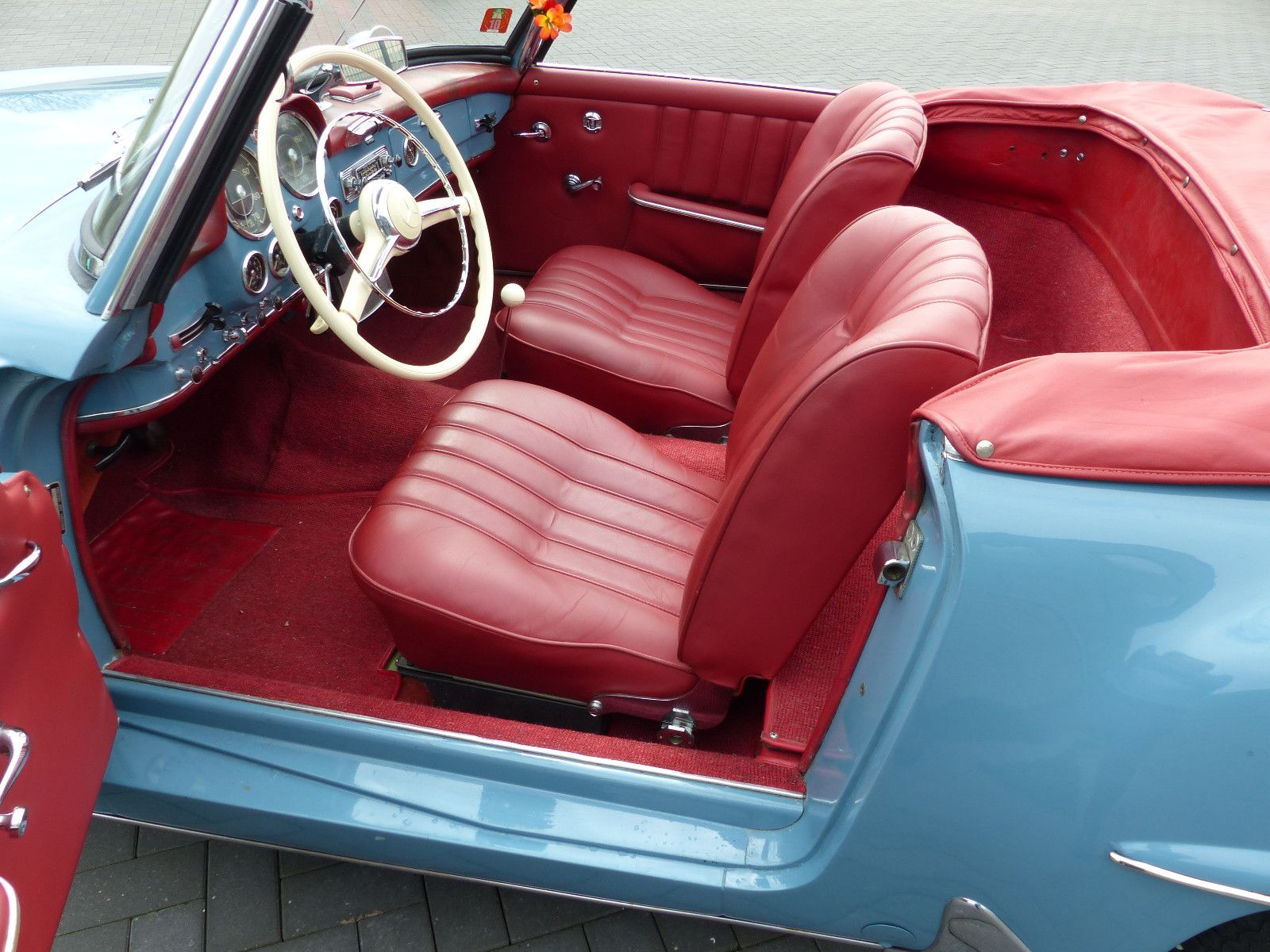 Fahrzeugabbildung Mercedes-Benz 190 SL